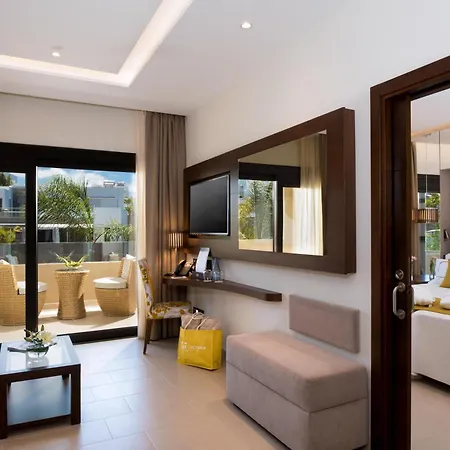 Hotel Gf Victoria 5*