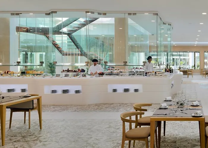 Gf Victoria فندق أذيخي