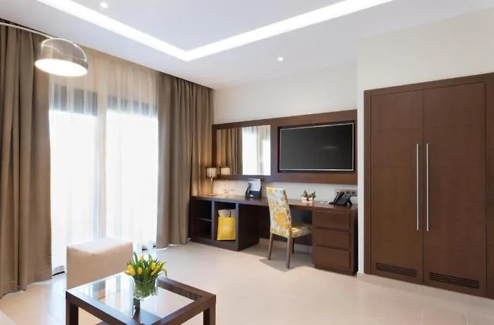 Gf Victoria فندق أذيخي